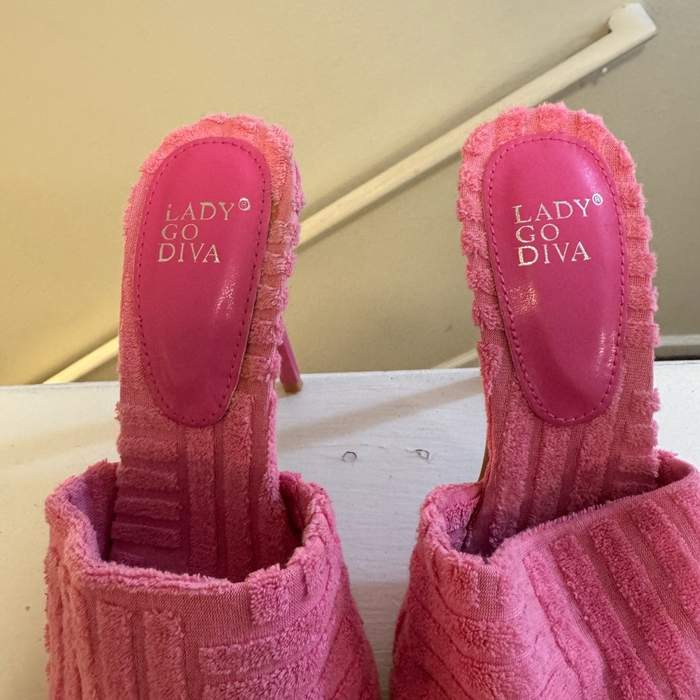 Dolls Kill Lady Go Diva PINK TERRY CLOTH HEELS STILETTOS SANDALS 7 NEW - Picture 4 of 10